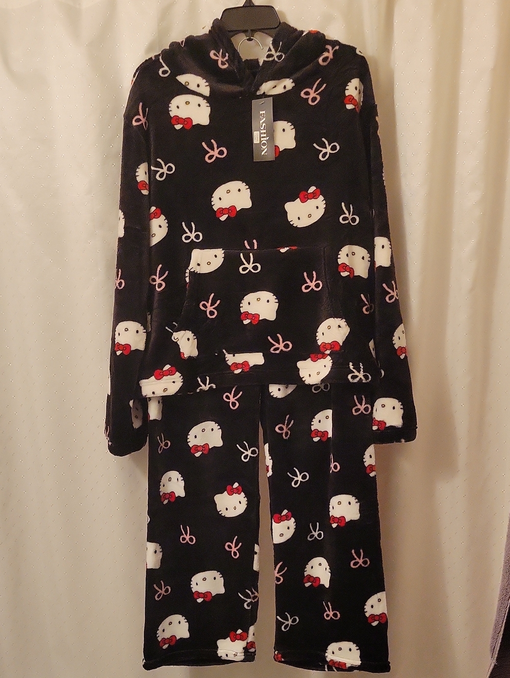 Women's New Plush Hooded Pajama Set - Black Hello Kitty Print
